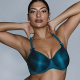Primadonna - Deauville Minimizer BH Peacock