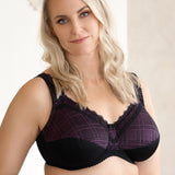 Plaisir - Beate Fullcup BH Imperial