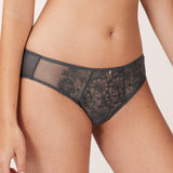 Empreinte - Josephine Tai Trusse Fusain