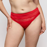 Primadonna - Sophora Tai Trusse True Red