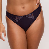 Primadonna - Deauville String Amethyst Gem