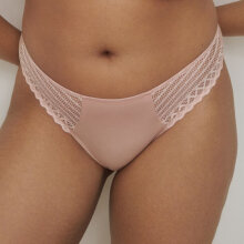 Primadonna - East End Tai Trusse Powder Rose Primadonna - East End Tai Trusse Powder Rose