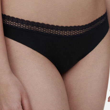 Chantelle - Cozy Chic String Sort